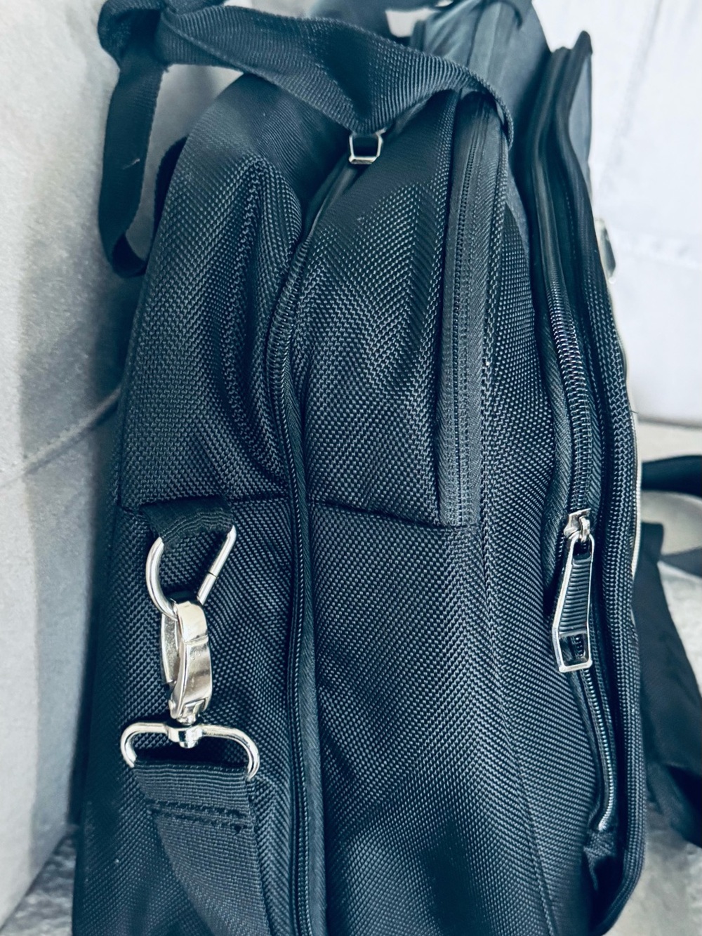 else Black Professional Laptop Briefcase with Shoulder Strap - Picture 5 of 6
